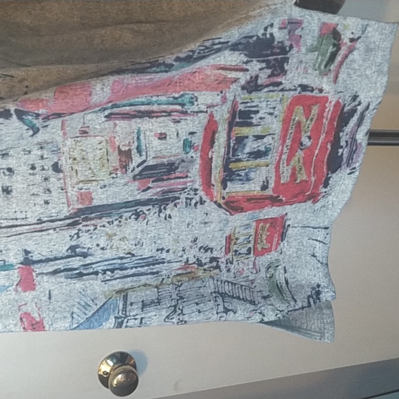 Cato EST. 1946 size M gray tunic top with street car scene. - Picture 2 of 13